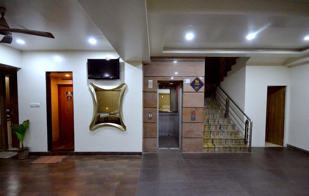 Hotel Sai Miracle Shirdi Exterior foto
