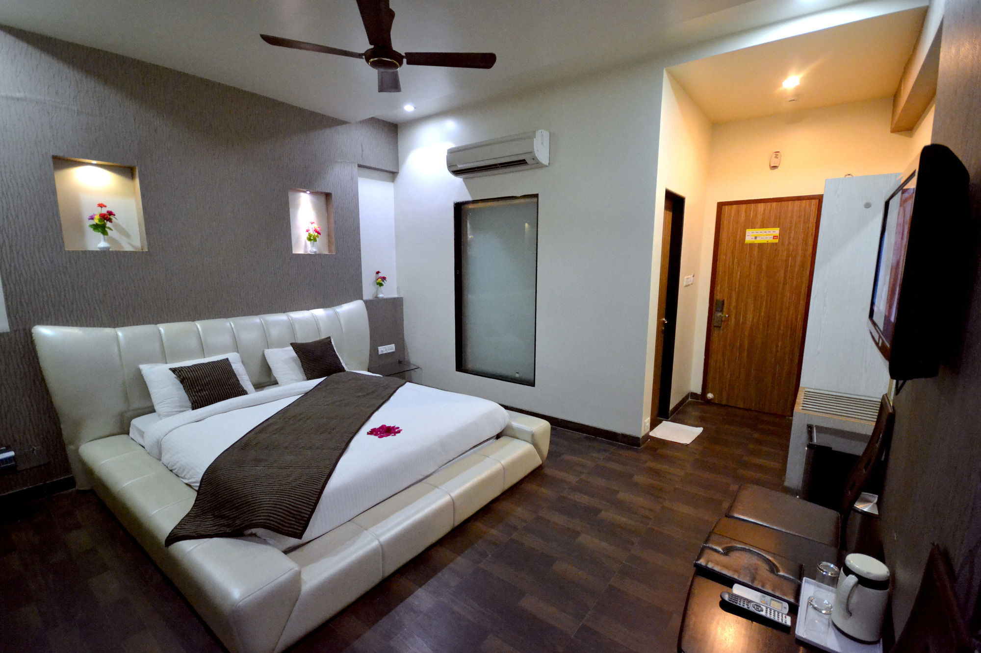 Hotel Sai Miracle Shirdi Exterior foto